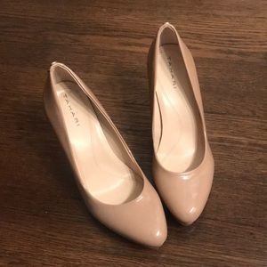 TAHARI women shoes size 7.5